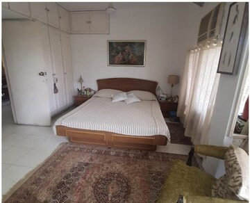Bedroom in 2 BHK Apartment at Andheri CHS, Andheri West – for Rent