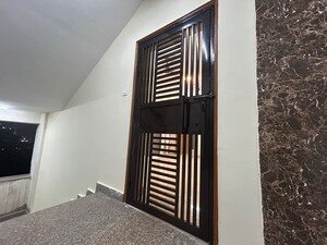 Room in 2 BHK Apartment at La Residentia, Tech Zone 4 Greater Noida – for Rent