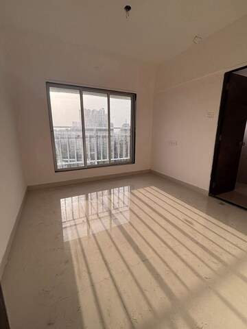 Room in 2 BHK Apartment at Oxford Navrang Crystal, Goregaon West – for Rent