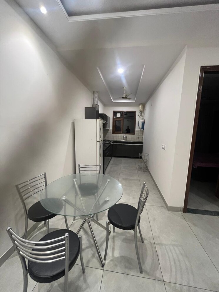 Living Room, kishanpura 3 Bedroom 132 Sq.Yd. Apartment In Kishanpura Zirakpur 9216425