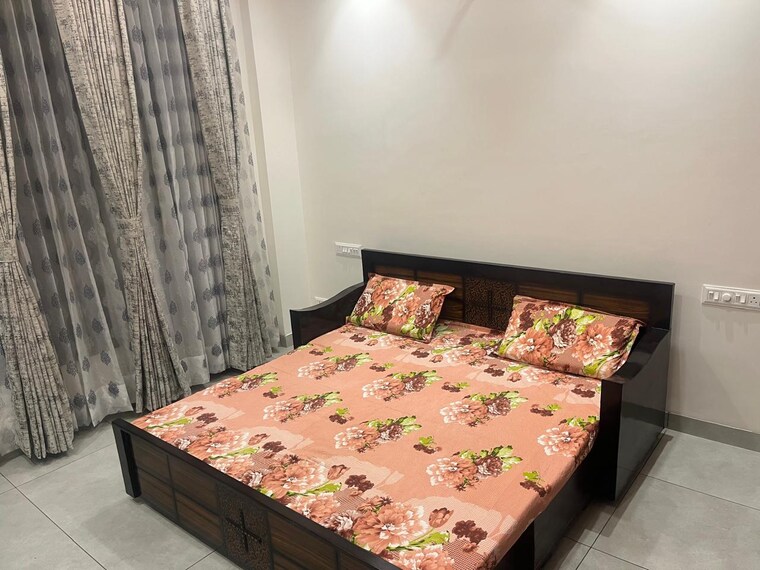 Bedroom, kishanpura 3 Bedroom 132 Sq.Yd. Apartment In Kishanpura Zirakpur 9216425