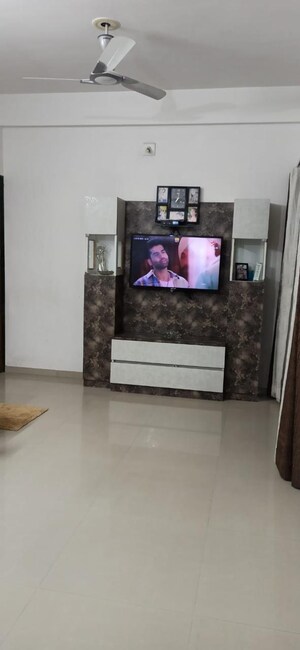 Living Room in 2 BHK Apartment at Makarba – for Rent