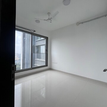 Room in 2 BHK Apartment at Sunteck City Avenue 4, Goregaon West – for Rent