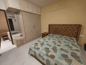 Bedroom in 3 BHK Apartment at Kishanpura – for Rent