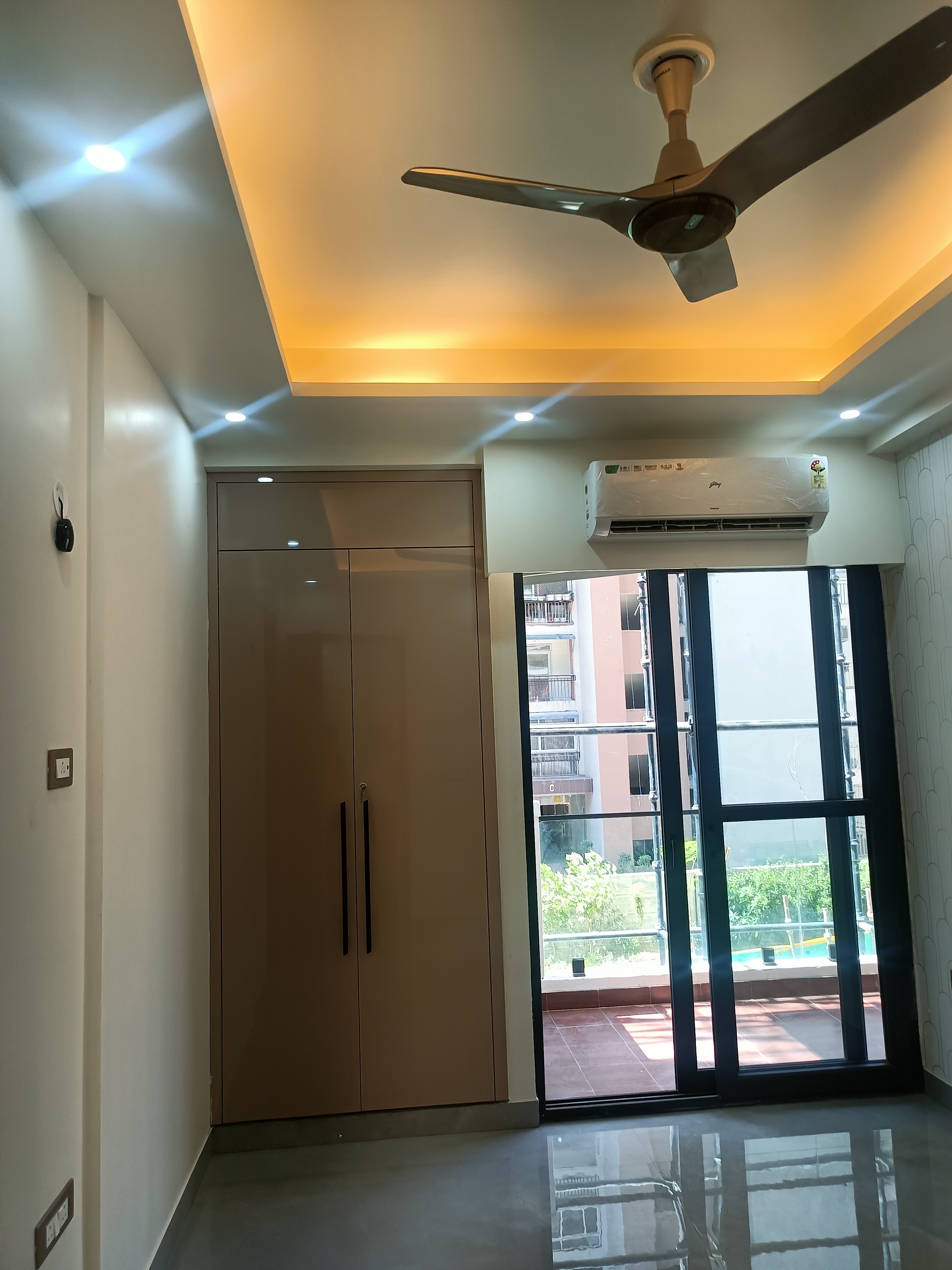 2 BHK Apartment For Sale in MGI Gharaunda