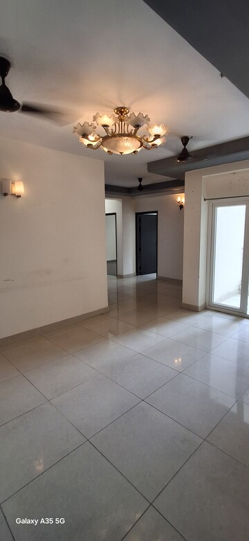 3 BHK Apartment For Rent in Ajnara Grand Heritage, Sector 74