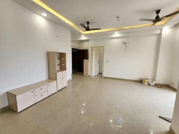 Room in 3 BHK Apartment at Tashee Capital Gateway, Sector 111 – for Rent
