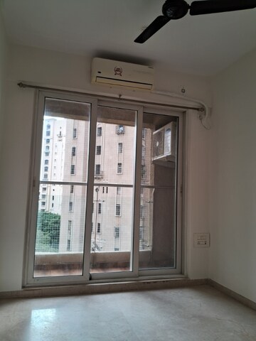 Room in 3 BHK Apartment at Dosti Ambrosia, Wadala East – for Rent