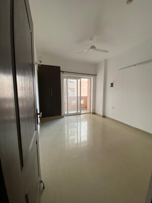 Room in 2 BHK Apartment at Sector 78 – for Rent
