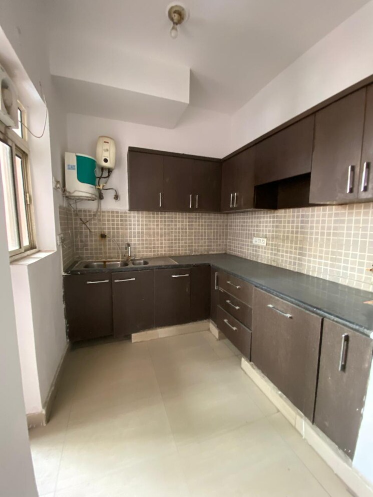 Kitchen, sector 78 2 Bedroom 915 Sq.Ft. Apartment In Sector 78 Noida 9216523