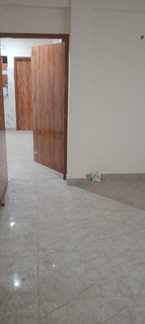 Room in 2 BHK Builder Floor at Sector 15 Dwarka – for Rent