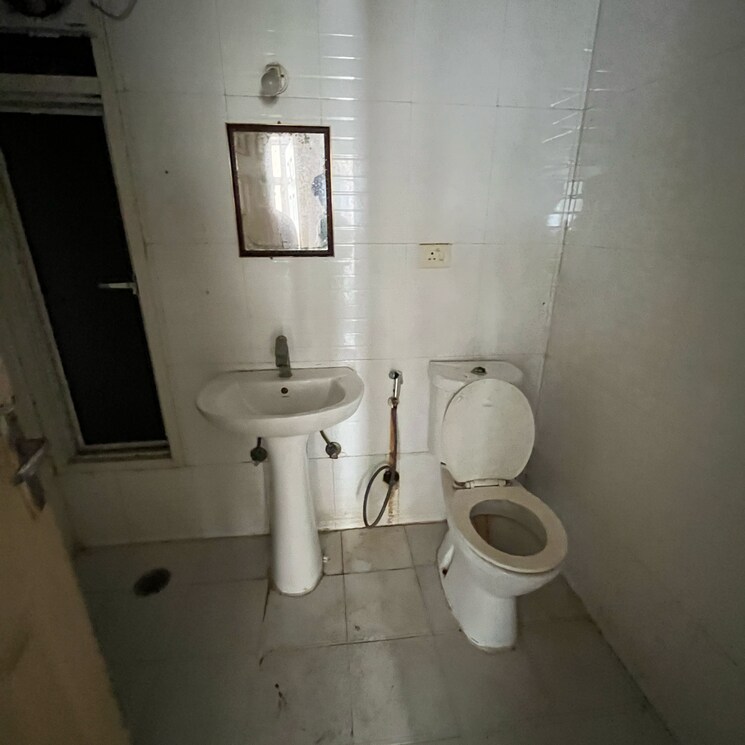 Bathroom, supertech-cape-town 2 Bedroom 930 Sq.Ft. Apartment In Sector 74 Noida 9216596