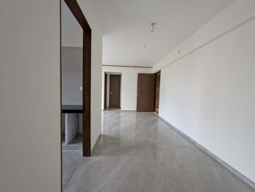 Room in 2 BHK Apartment at Hubtown Seasons, Chembur – for Rent