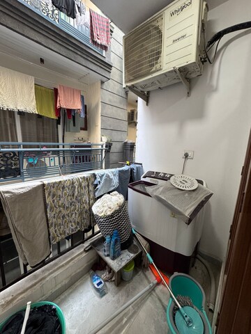 Team Area in 1 BHK Builder Floor at Saket – for Rent