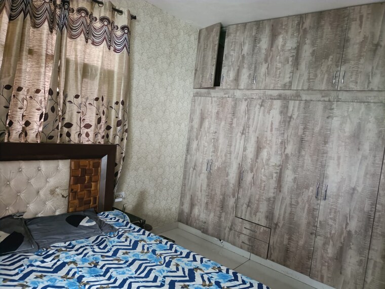 Bedroom, vip road 3 Bedroom 150 Sq.Yd. Apartment In Vip Road Zirakpur 9216621