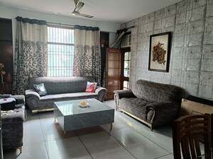 Living Room in 3 BHK Apartment at Vip Road – for Rent