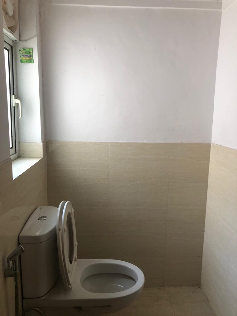 Bathroom, dlf-new-town-heights-i 3.5 Bedroom 1930 Sq.Ft. Apartment In Sector 90 Gurgaon 9216683