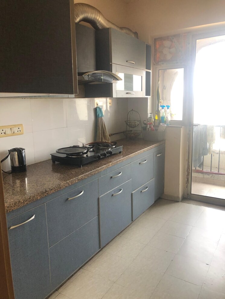 Kitchen, dlf-new-town-heights-i 3.5 Bedroom 1930 Sq.Ft. Apartment In Sector 90 Gurgaon 9216683