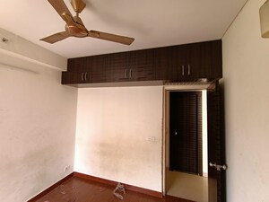 2 BHK Apartment For Rent in Jaypee Greens Kosmos, Sector 134