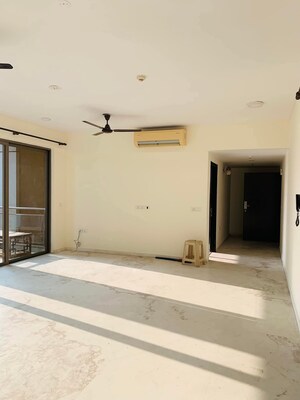 Room in 3 BHK Apartment at Tata Primanti-Tower Residences, Sector 72 – for Sale