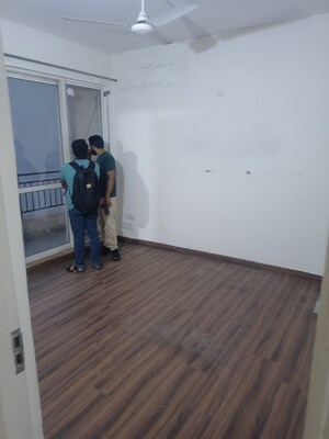 Parking in 3.5 BHK Apartment at Jaypee Greens Kosmos, Sector 134 – for Rent