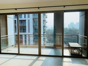 Room in 4 BHK Apartment at Tata Primanti-Tower Residences, Sector 72 – for Sale