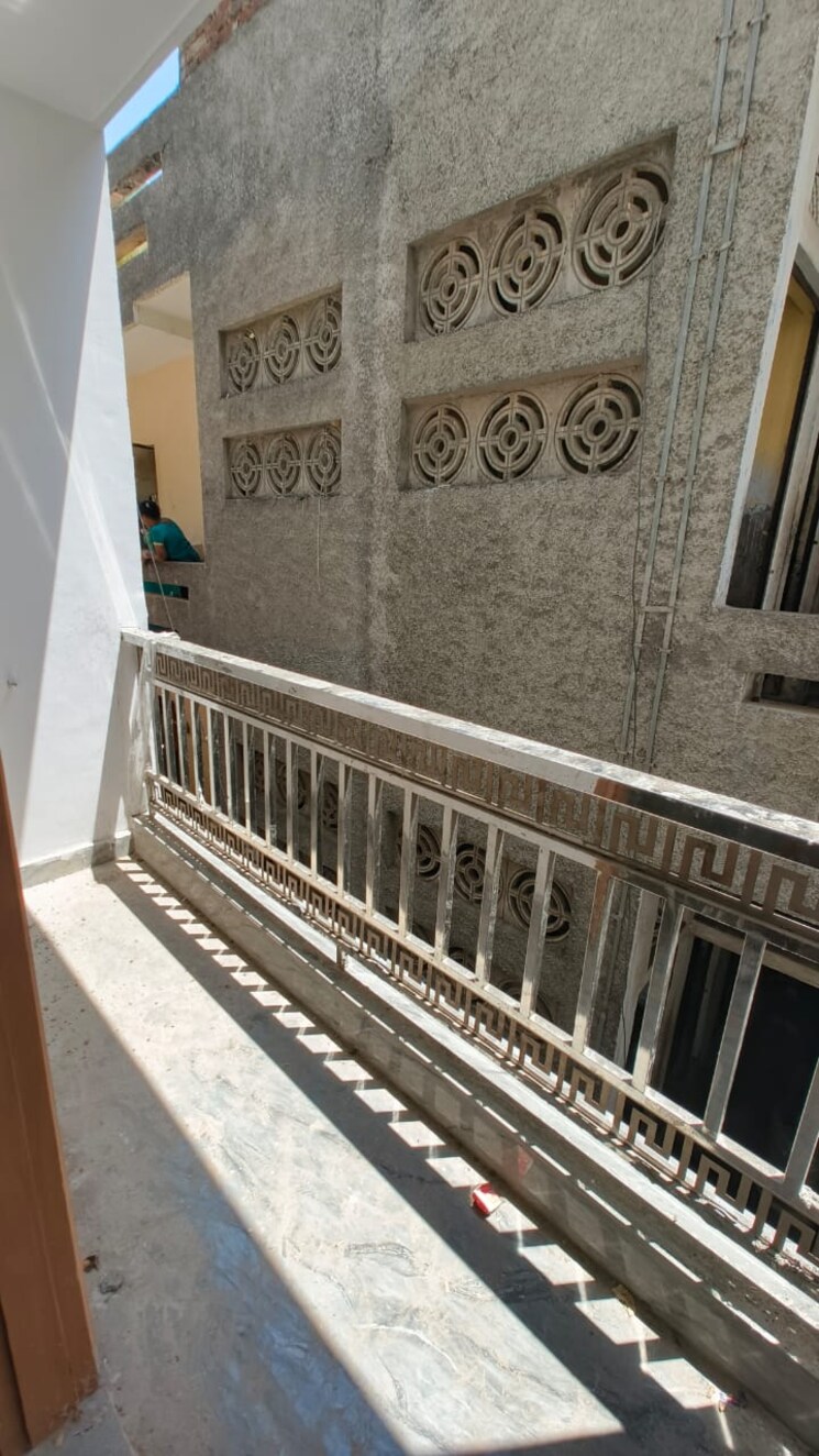 Balcony, govindpuri 1 Bedroom 450 Sq.Ft. Builder Floor In Govindpuri Delhi 9216735