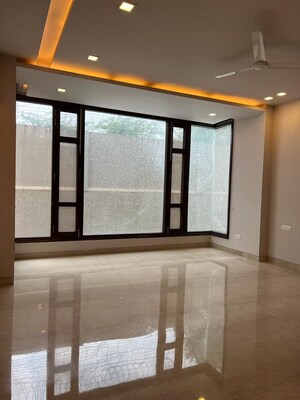 Room in 6+ BHK Villa at ACL Apartment, Vasant Kunj – for Rent