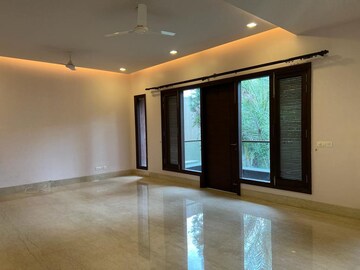 Room in 6+ BHK Villa at ACL Apartment, Vasant Kunj – for Rent