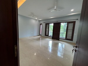 Room in 6+ BHK Villa at ACL Apartment, Vasant Kunj – for Rent