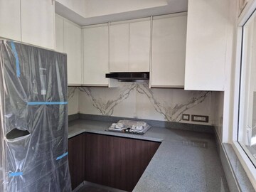 Kitchen in 3 BHK Builder Floor at Signature Global City, Sector 37d – for Sale