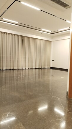 4 BHK + Pooja Room,Servant Room Apartment For Sale in Prabhadevi