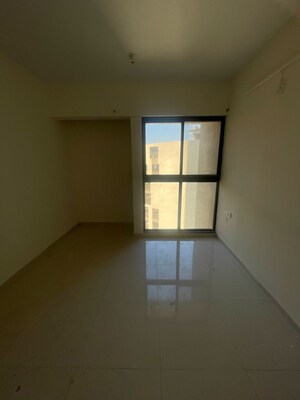 Room in 2 BHK Apartment at Lodha Casa Maxima, Mira Road – for Rent