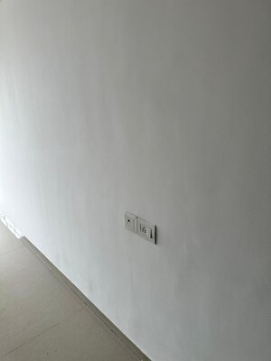 Room in 3 BHK Apartment at Nirmal Polaris, Mulund West – for Rent