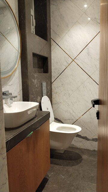 Bathroom in 5 BHK Apartment at Prabhadevi – for Sale