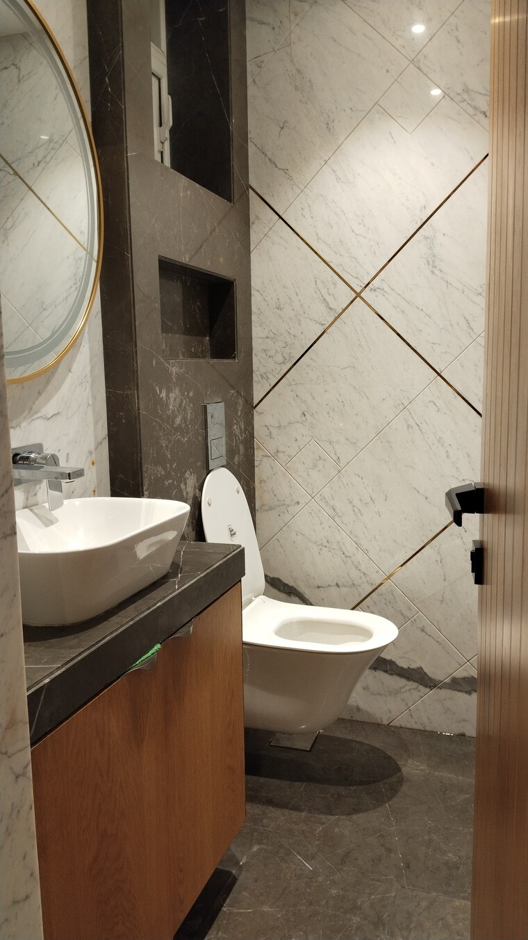 Bathroom, prabhadevi 5 Bedroom 3300 Sq.Ft. Apartment In Prabhadevi Mumbai 9216797