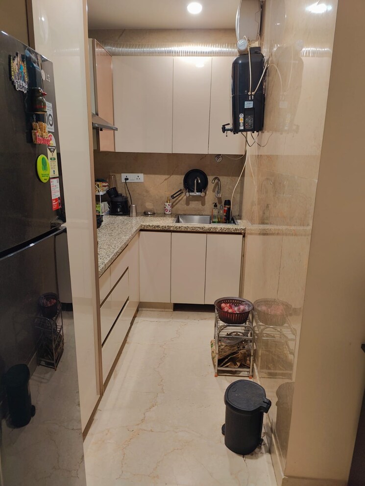 Bathroom, lajpat nagar 2 Bedroom 990 Sq.Ft. Builder Floor In Lajpat Nagar Delhi 9216796