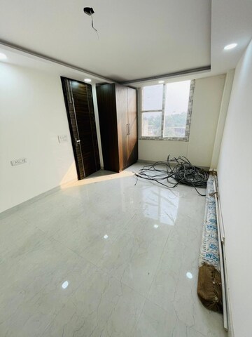 Room in 2 BHK Independent House at Chattarpur – for Sale