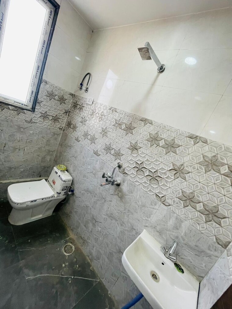 Bathroom, chattarpur 2 Bedroom 720 Sq.Ft. Independent House In Chattarpur Delhi 9216807