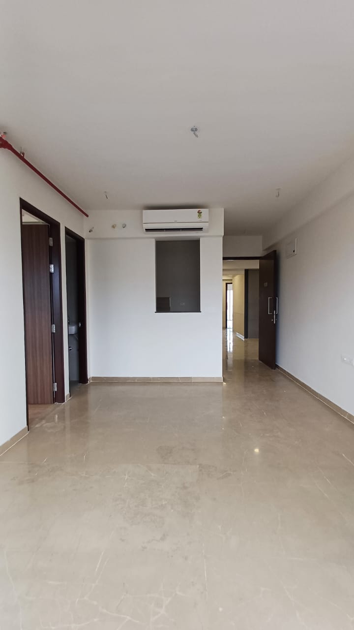 2 BHK Apartment For Rent in Kalpataru Paramount