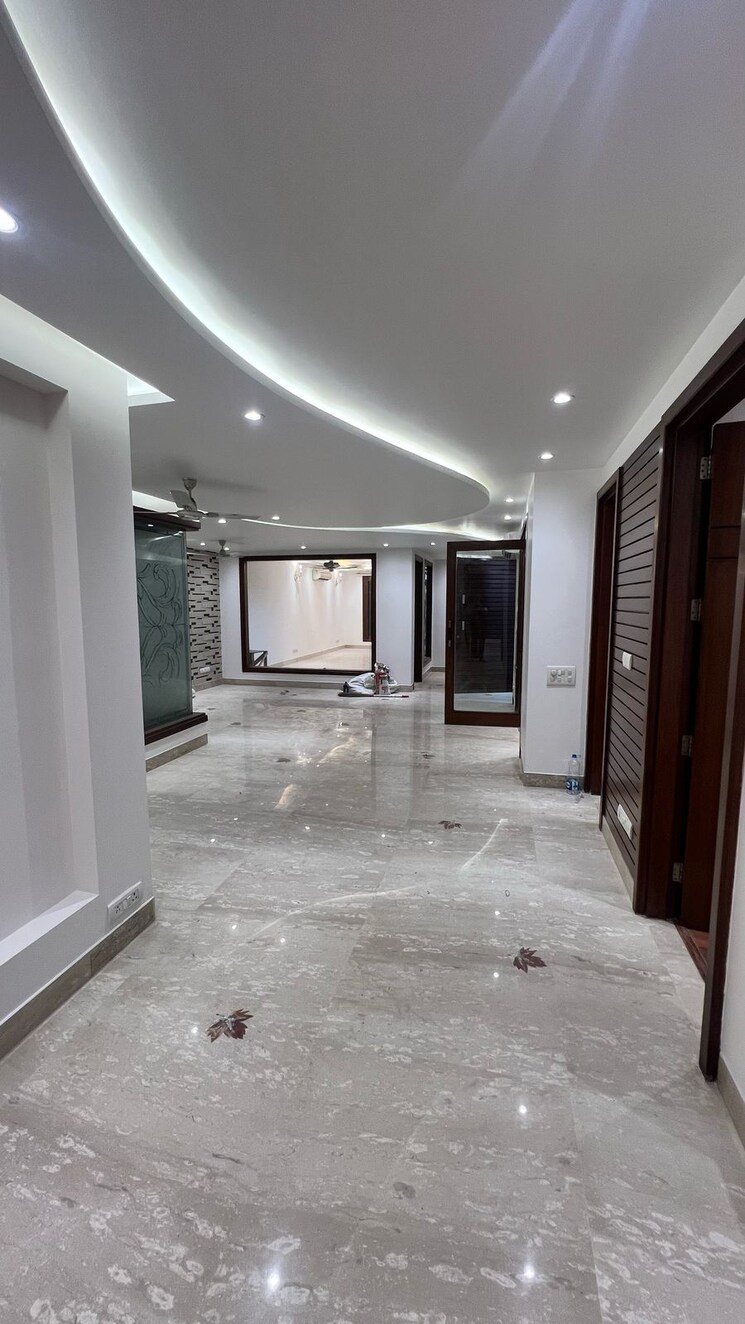 Room, boutique-residential-apartments-b-228 3 Bedroom 300 Sq.Yd. Builder Floor In Greater Kailash I Delhi 9216825