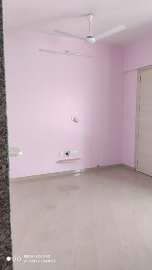 1 BHK Apartment For Sale in Lalbaug