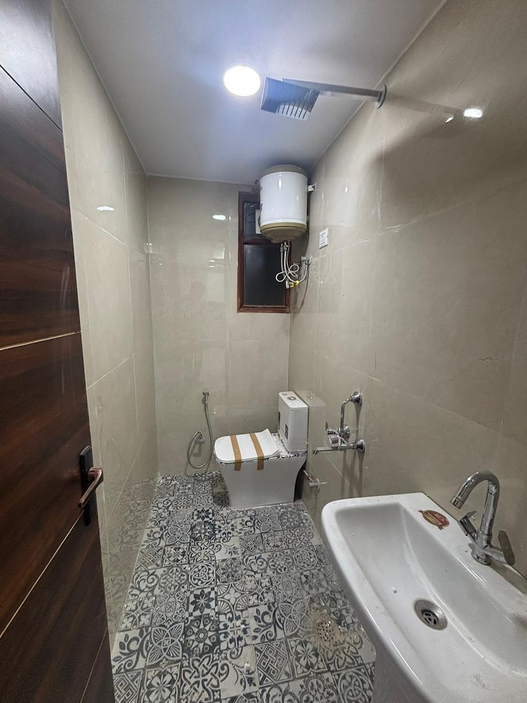 Bathroom, chattarpur 1 Bedroom 480 Sq.Ft. Builder Floor In Chattarpur Delhi 9216845