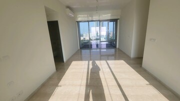 Room in 3 BHK Apartment at Piramal Mahalaxmi, Mahalaxmi – for Sale