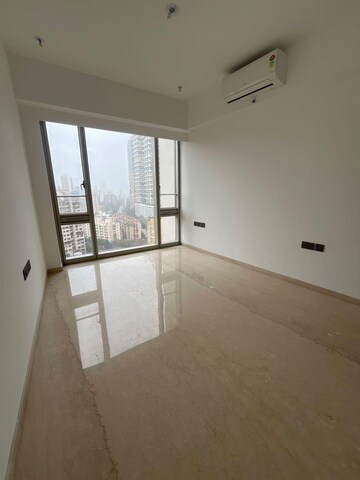 Room in 3 BHK Apartment at Lodha World One, Worli – for Sale