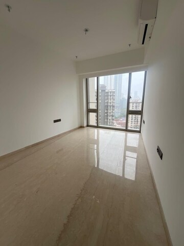 Room in 3 BHK Apartment at Lodha World One, Worli – for Sale