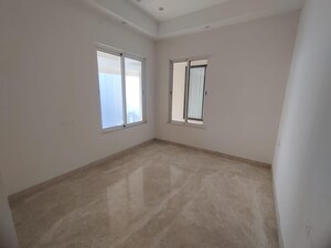 Room in 3 BHK Apartment at Indiabulls Sky Forest, Lower Parel – for Sale