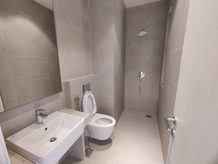 Bathroom, indiabulls-sky-forest 3 Bedroom 2126 Sq.Ft. Apartment In Lower Parel Mumbai 9216931