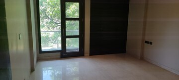 Room in 4 BHK Builder Floor at Hauz Khas – for Rent