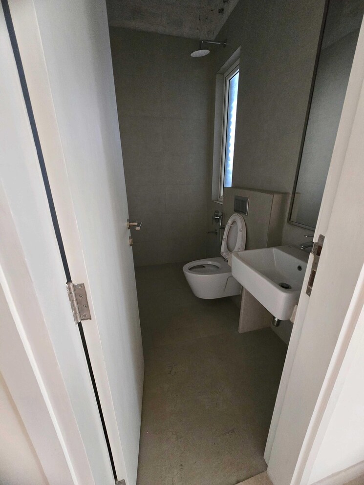 Attached Bathroom, indiabulls-sky-forest 3 Bedroom 1490 Sq.Ft. Apartment In Lower Parel Mumbai 9216947